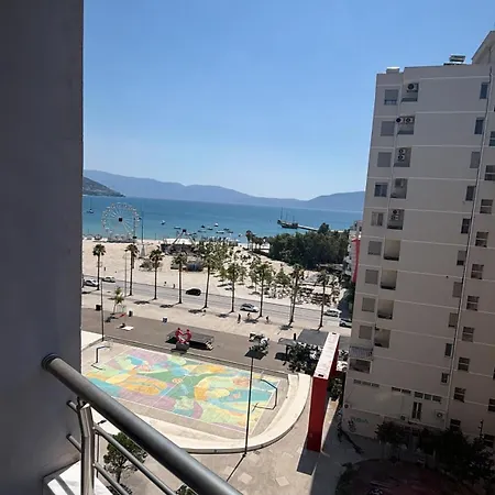 2 Bdr With Stunning Sea View In The Promenade *