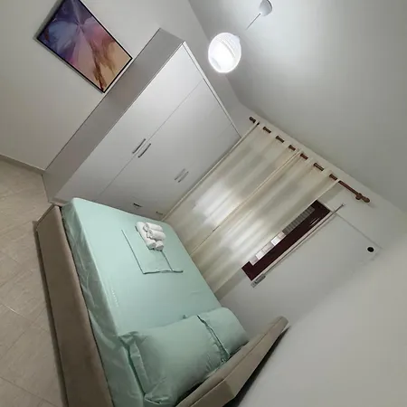 2 Bdr With Stunning Sea View In The Promenade